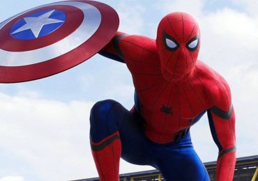 Spider-Man avec le bouclier de Captain America