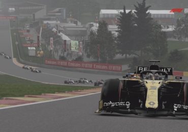 F1 Esports : Une Renault dans le Raidillon dans le jeu F1 2020