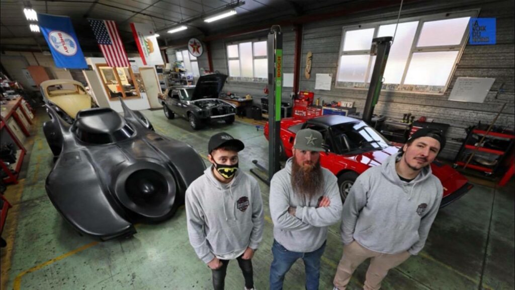La Batmobile au garage