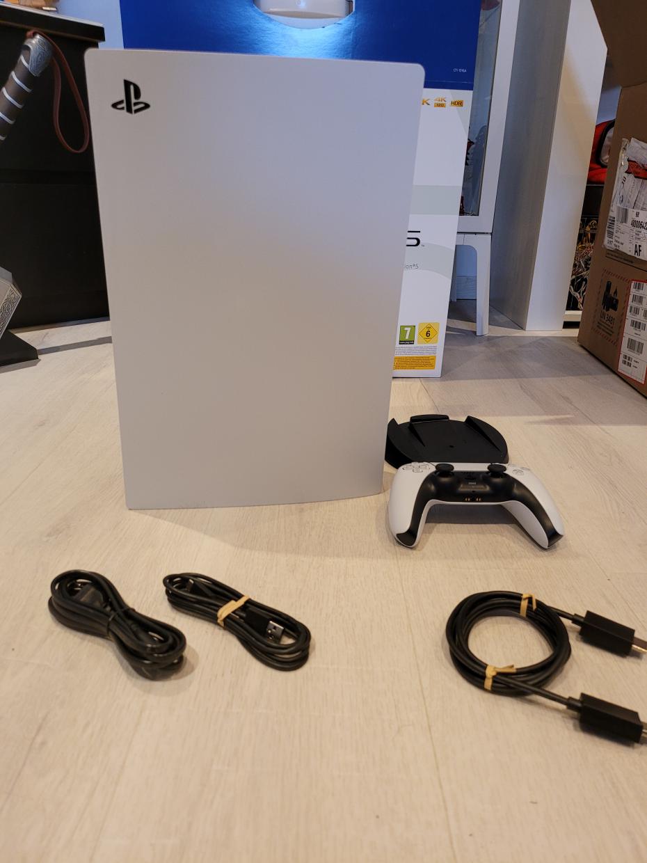 PS5 Test 1ère partie, l'esthétique de la console et du