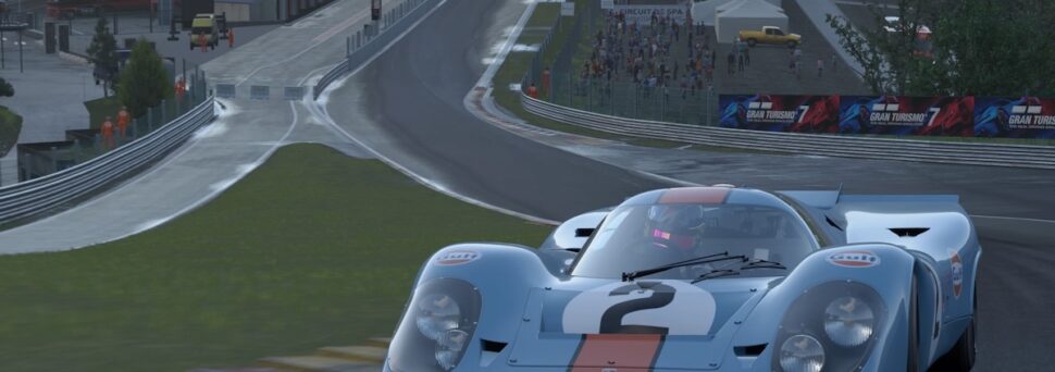 GT7 : Une Porsche 917K sur le circuit humide de Spa-Francorchamps