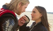 Vidéo. Natalie Portman sur le tapis rouge pour la 1ère de Thor Love and Thunder