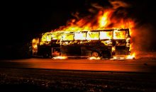 Vidéo. Un bus en flammes dévale une rue de Nîmes !