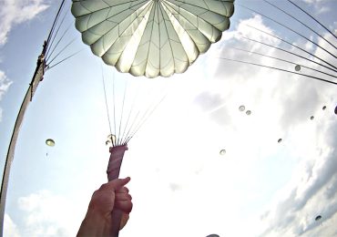 parachutiste vidéo ukraine