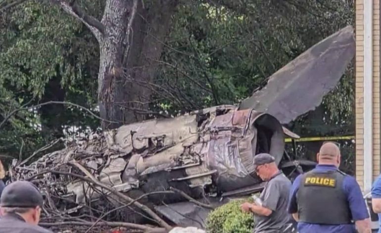 mig-23-avion-crash-dans-un-parking-michigan-usa-vidéo