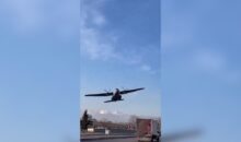 Vidéo. Grosse frayeur sur une autoroute : un avion militaire frôle les voitures !