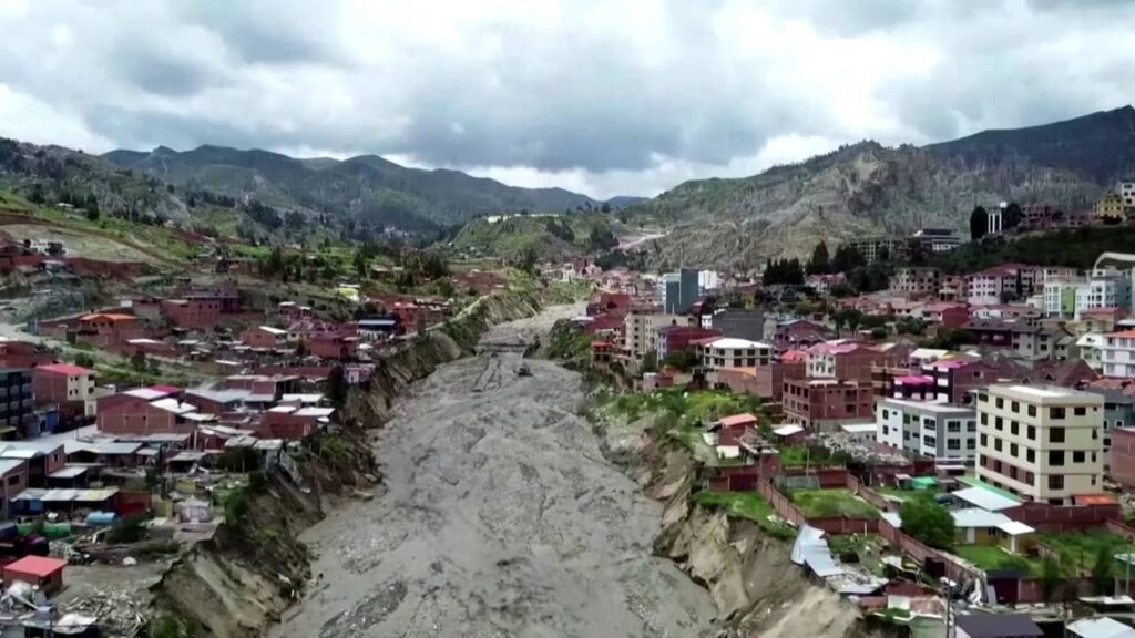 vidéo-La-Paz-Bolivie-village-au-bord-du-gouffre (1)