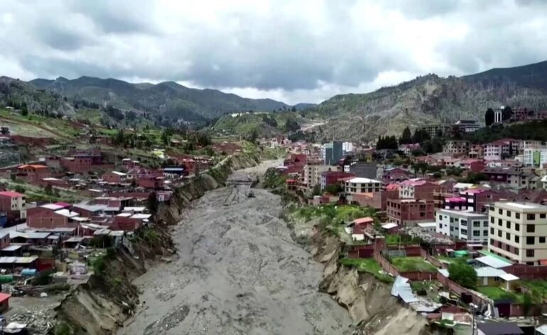 vidéo-La-Paz-Bolivie-village-au-bord-du-gouffre (1)