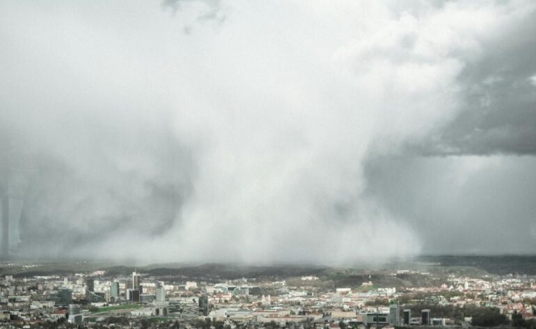 vidéo-ouragan-ville