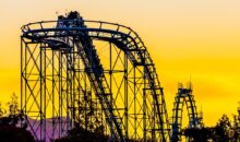 Vidéo. Panique dans un parc d’attractions : 20 personnes piégées à plusieurs mètres du sol !