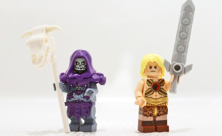 Les-Maîtres-de-l'univers-Skeletor-et-Musclor-LEGO