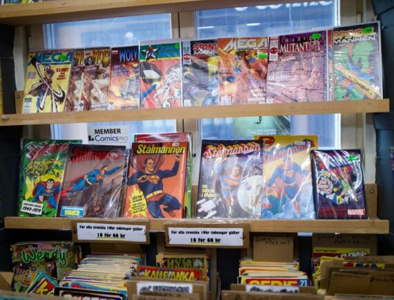 DC Comics Library-Gotham City Sirens