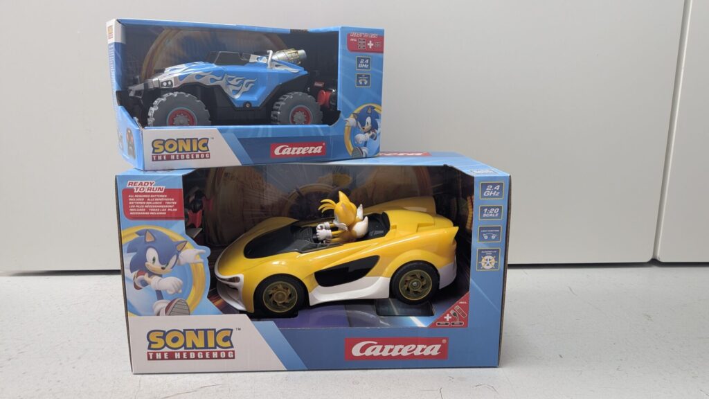 Les deux voitures Sonic et Tails